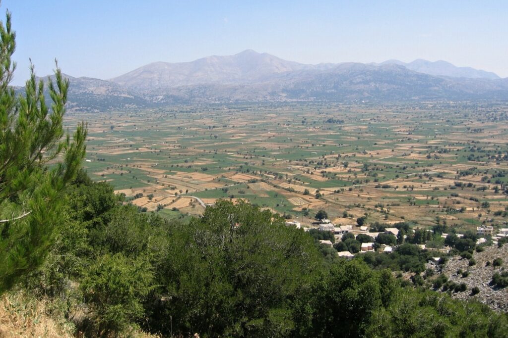 View_from_the_Diktieon_Andron,_Crete1290